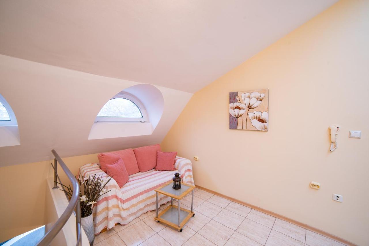 Maisonette Picadilly Варна Екстер'єр фото